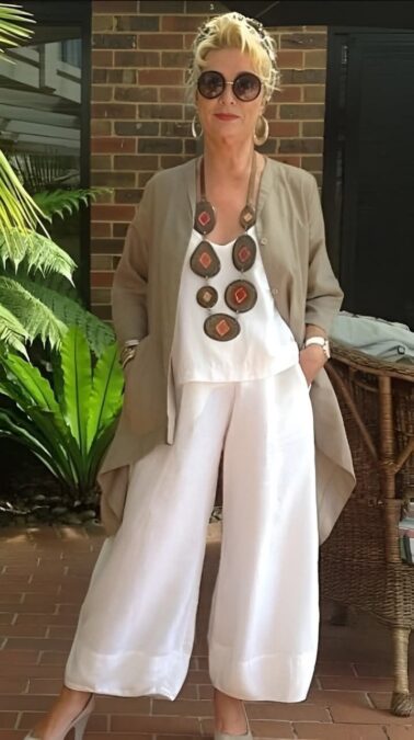 Graceful Summer Outfits For omen over 50